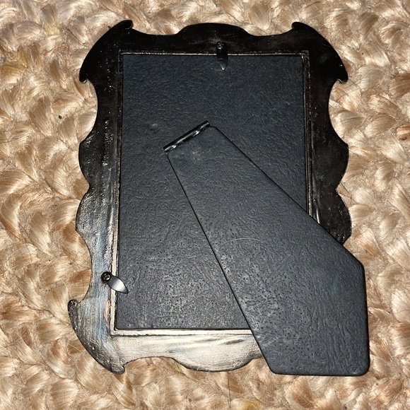 NWOT Chestnut Lane pewter like silver toned desktop tabletop photo picture frame - Picture 6 of 7